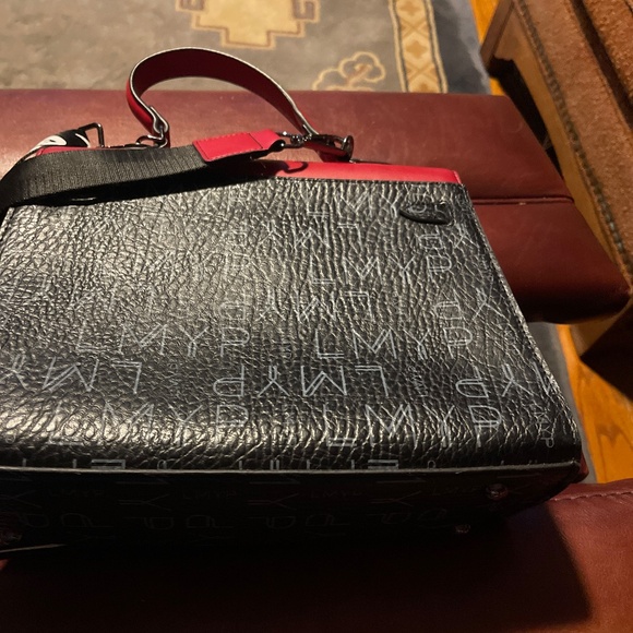 Purse - Picture 3 of 3